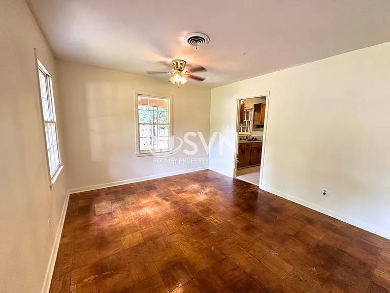 5452 Ardell Dr — Photo 7