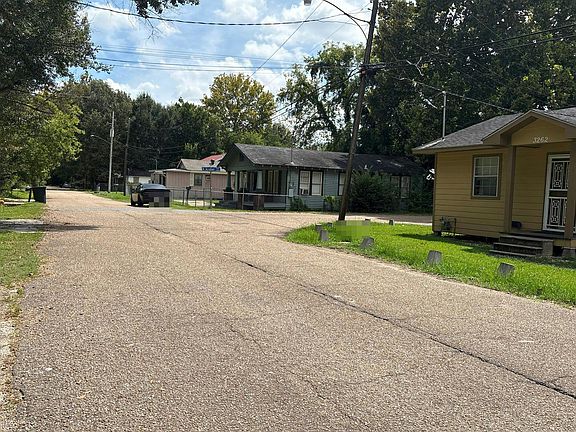 5th image of 3255 Linden St