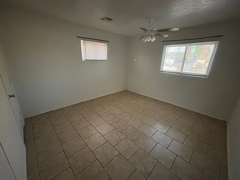 874 S Palm Ave — Photo 8