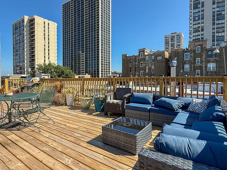 160 W Burton Pl #2R — Photo 12