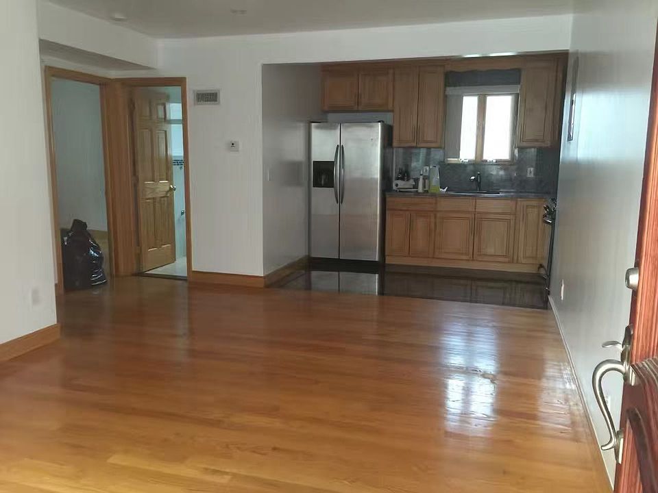 1st image of 6047 255th St #1