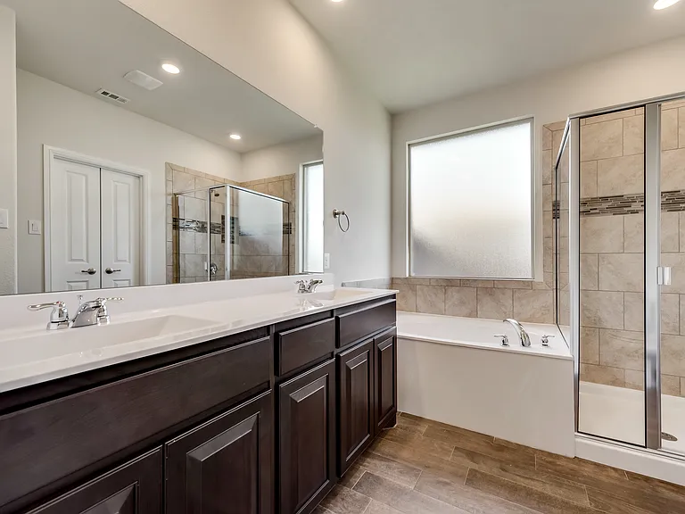 415 Helm Ln — Photo 5
