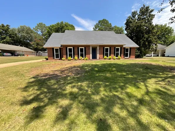 445 Derby Ln, Montgomery, AL 36109