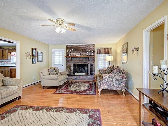 5th image of 14 Parr Wade Rd SE