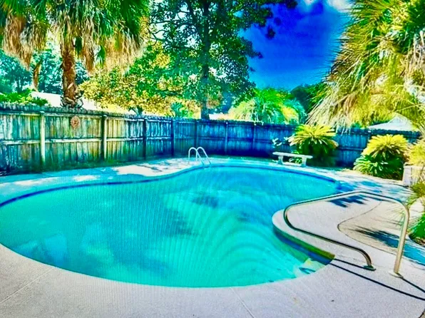510 Cheshire Ave, Fort Walton Beach, FL 32547