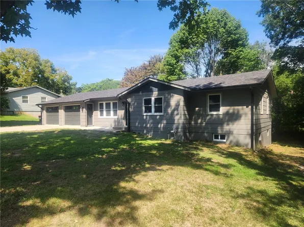 709 Broad St, Warrensburg, MO 64093