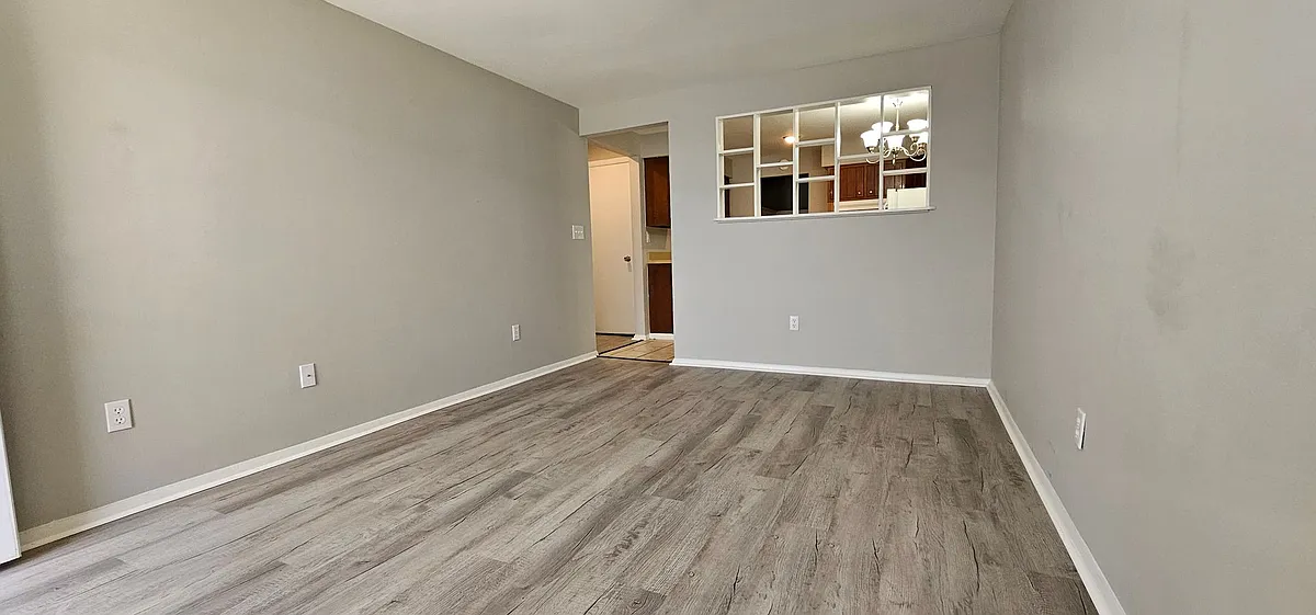Building Photo - 314 - 322 Kenbrook Drive