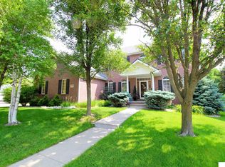 5930 Cross Creek Rd, Lincoln, NE 68516