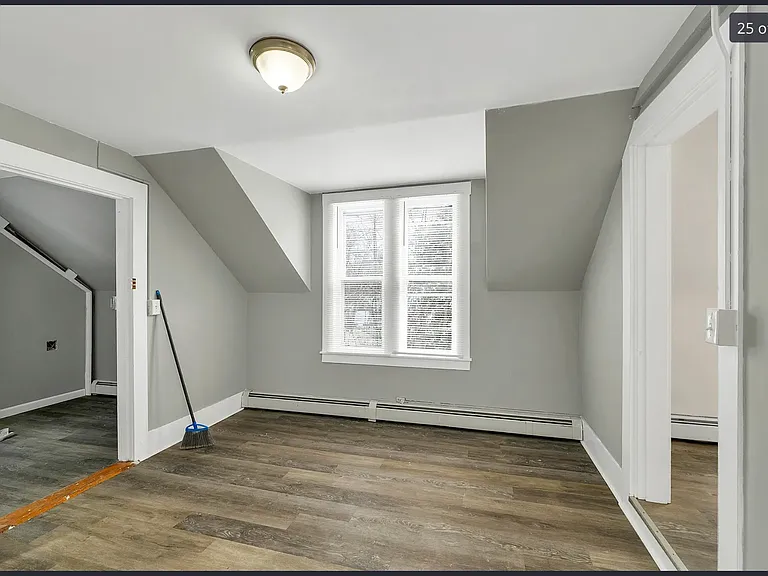 3 Keeble St #B — Photo 12