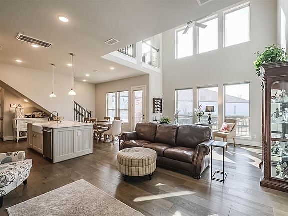 3rd image of 5207 Galahad Ct