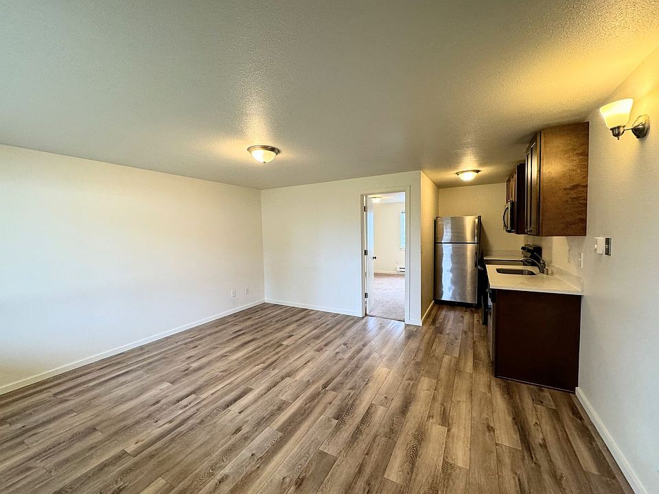 1st image of 3015 N Highland St #110