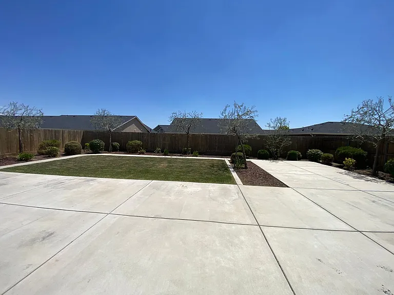 3227 Ferro Ct — Photo 35