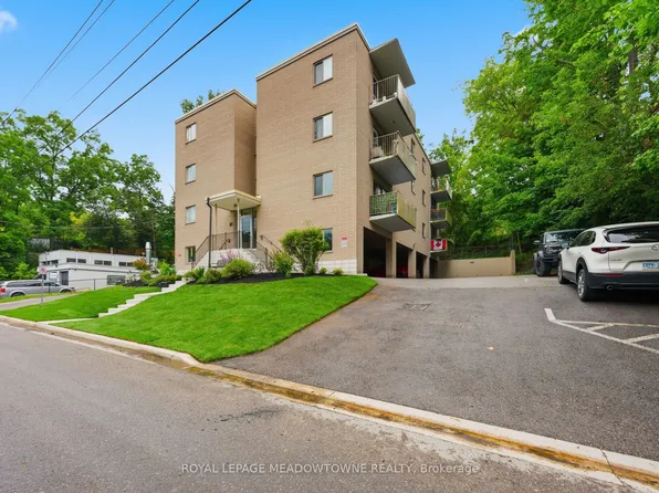 49 Park Ave #301, Halton Hills, ON L7G 3H9