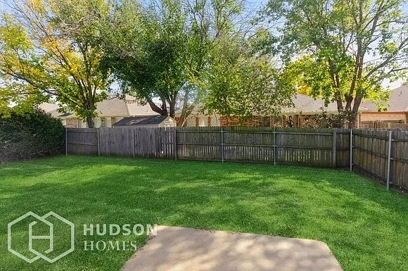 628 Saint Eric Dr — Photo 16