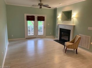 319 College Rd UNIT 102, Greensboro, NC 27410