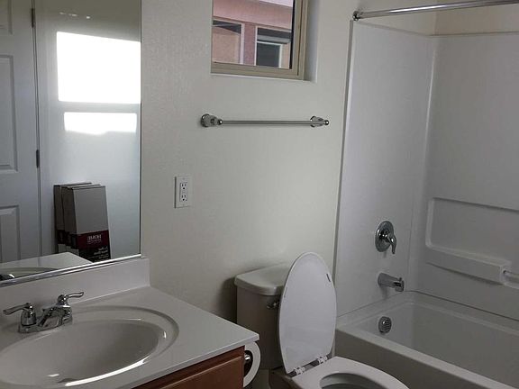 2nd image of 5058 E Hannibal St