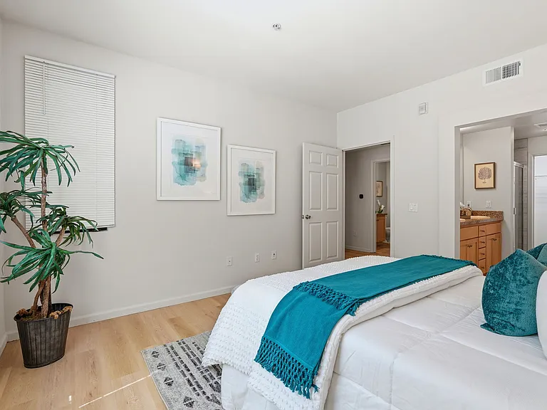 800 N 8th St #129 — Photo 21