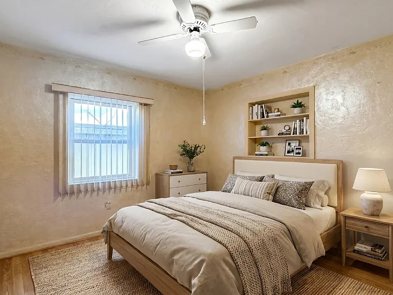 21160 Edgewater Dr — Photo 29