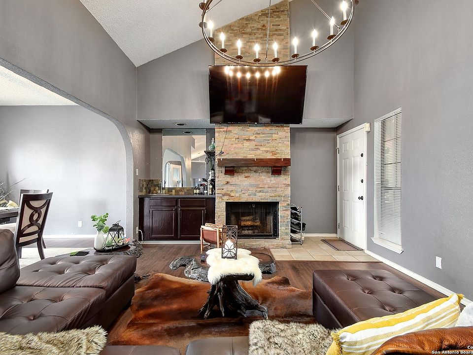 1st image of 6100 WOODLAKE PKWY #106