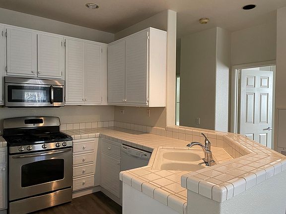 4th image of 410 Milan Dr Unit 219