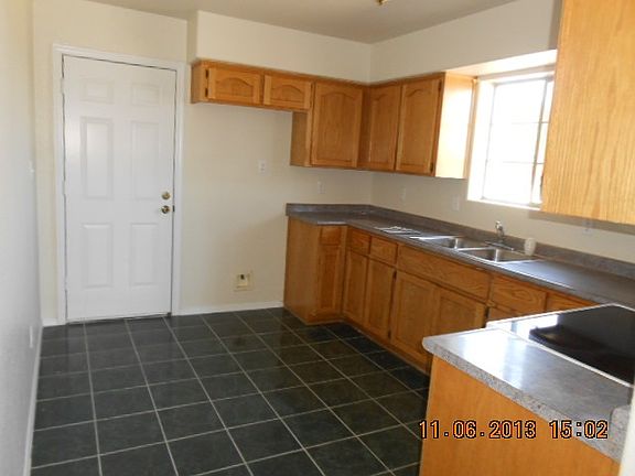 5th image of 1262 E California St