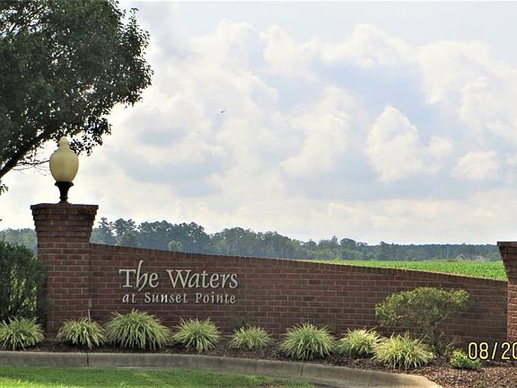 3rd image of 525 Pointe Vista Dr
