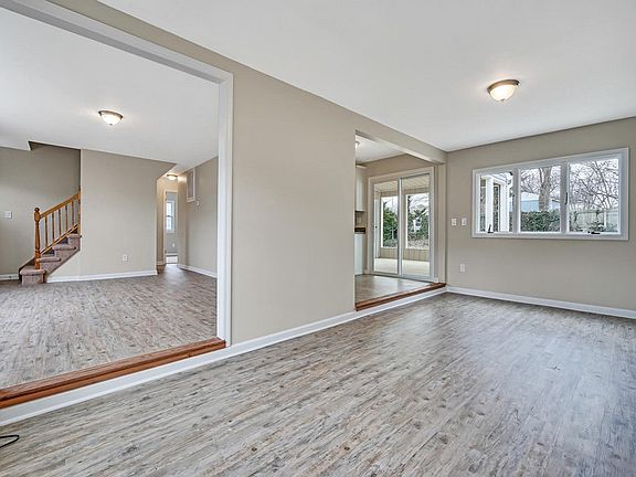 5th image of 965 Mercer Dr