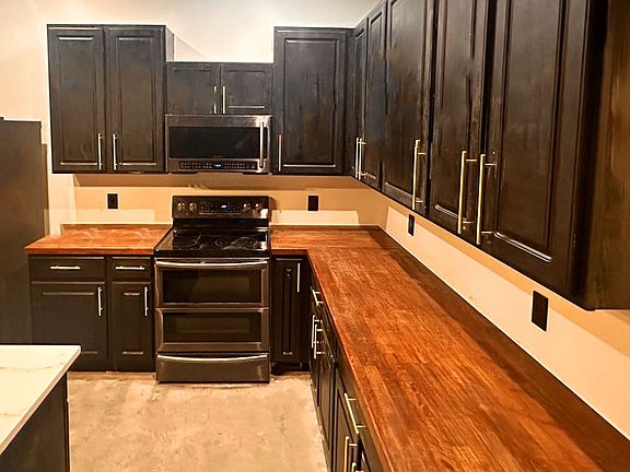 4th image of 3723 Commonwealth Ave #2