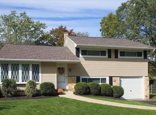 116 Valley Rd, Exton, PA 19341