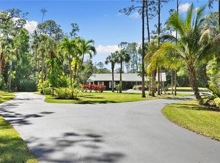 5770 Shady Oaks Ln, Naples, FL 34119