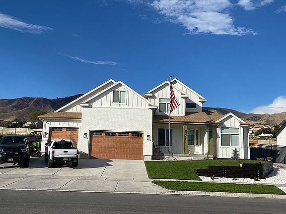 3rd image of 3617 S Garibaldi Way