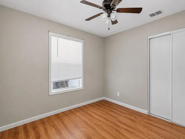 2297 Beaumont St — Photo 9