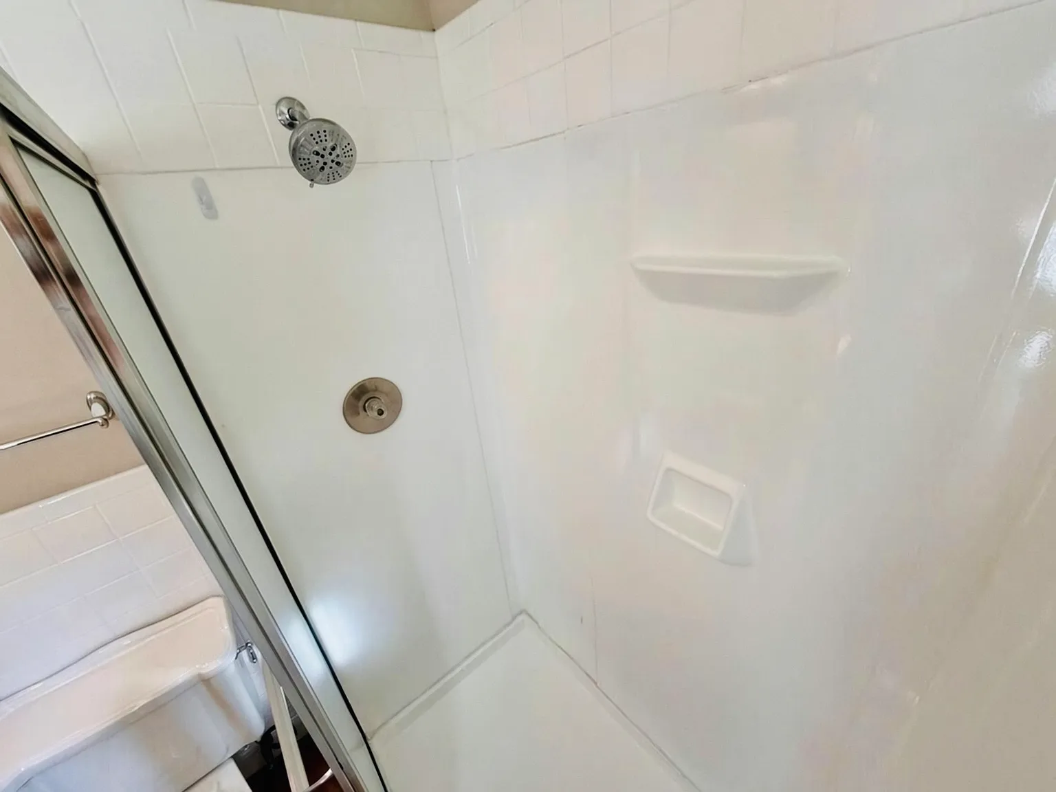 3 bed, 1200 sqft, $1,550 — Photo 3