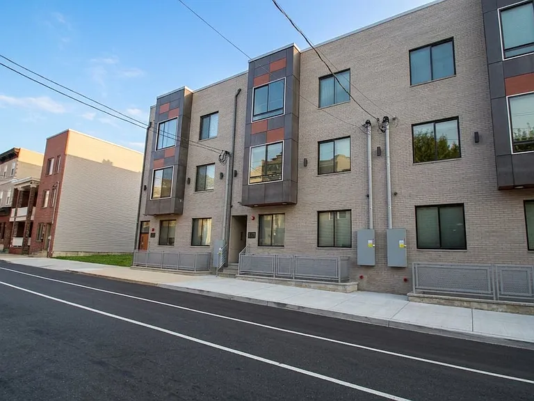 3718 Haverford Ave #1R — Photo 1