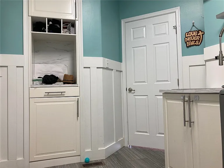 2379 Wheatland Cir — Photo 39