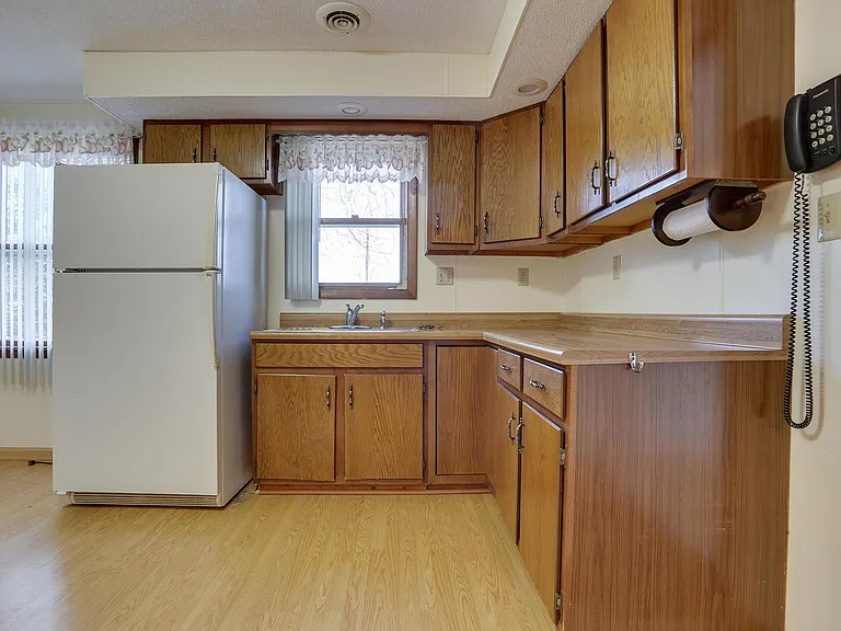 409 N Vorcey St — Photo 17