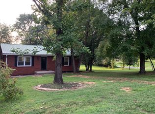 3285 Maxon Rd, Paducah, KY 42001