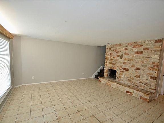 5th image of 10912 Hillside Oak Ln