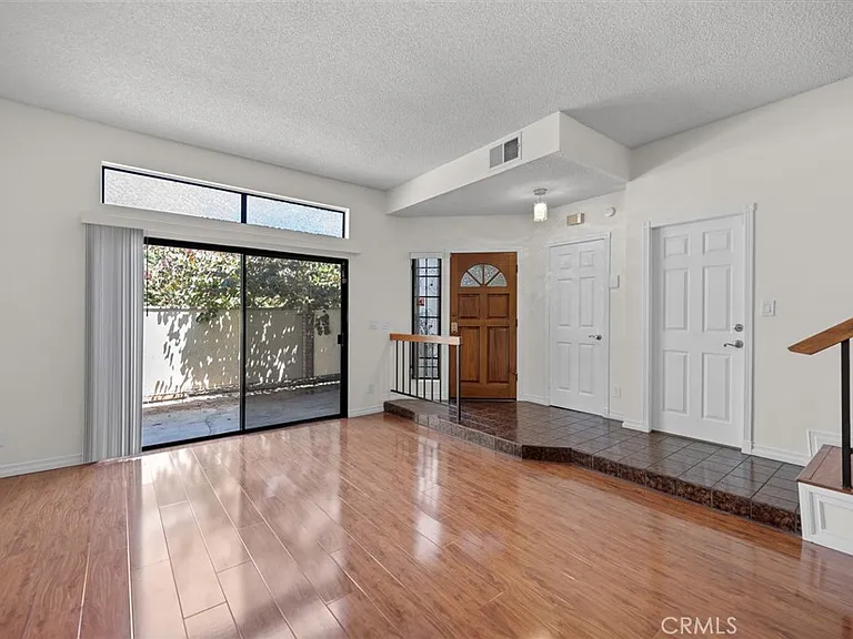 7100 Balboa Blvd #803 — Photo 7