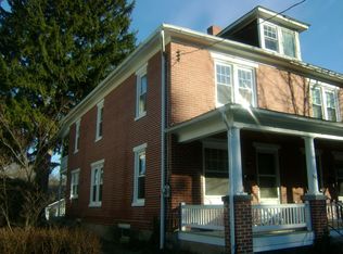 305 S Cedar St, Lititz, PA 17543