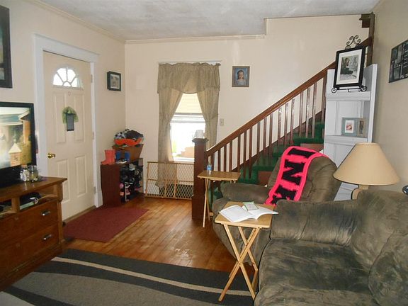 5th image of 58 Grove St