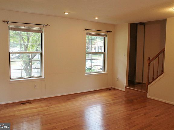 3rd image of 15628 Ambiance Dr
