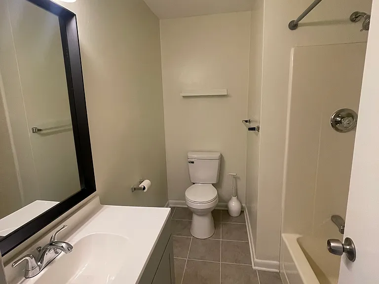 2217 Helsley Ave — Photo 7