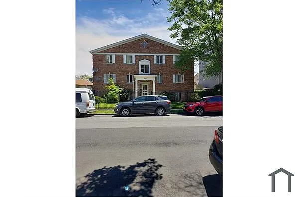 Building Photo - 421 Irvington Ave #1
