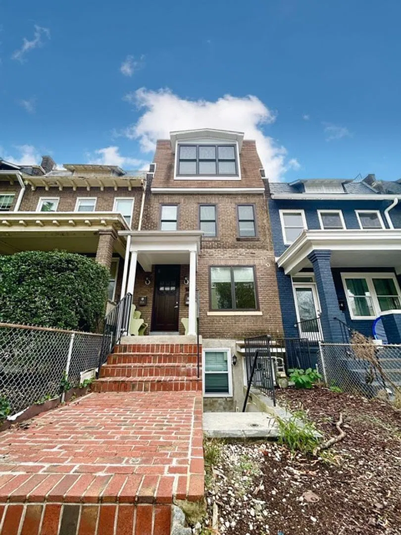 (1) 330 - 37 T Street — Photo 2