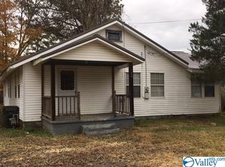 702 Taylor Rd, Glencoe, AL 35905