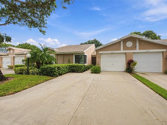 2nd image of 8306 Springlake Dr #8306