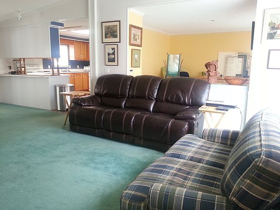 5th image of 638 Fresh Pond Ave Unit 351