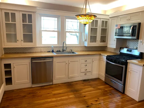 913 9th Ave NE, Hickory, NC 28601