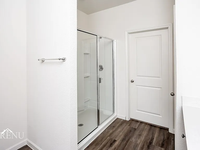 692 Wellington Dr — Photo 31